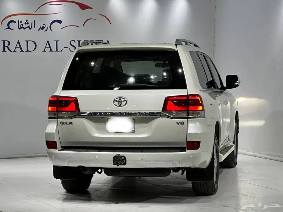 لاندكروزر GXR فل كامل ديزل 2019 4