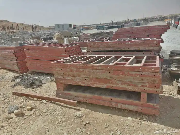 طبالي جدار استنادي العدد تقريبا 80 الطول 240 سم العرض 120 سم 1