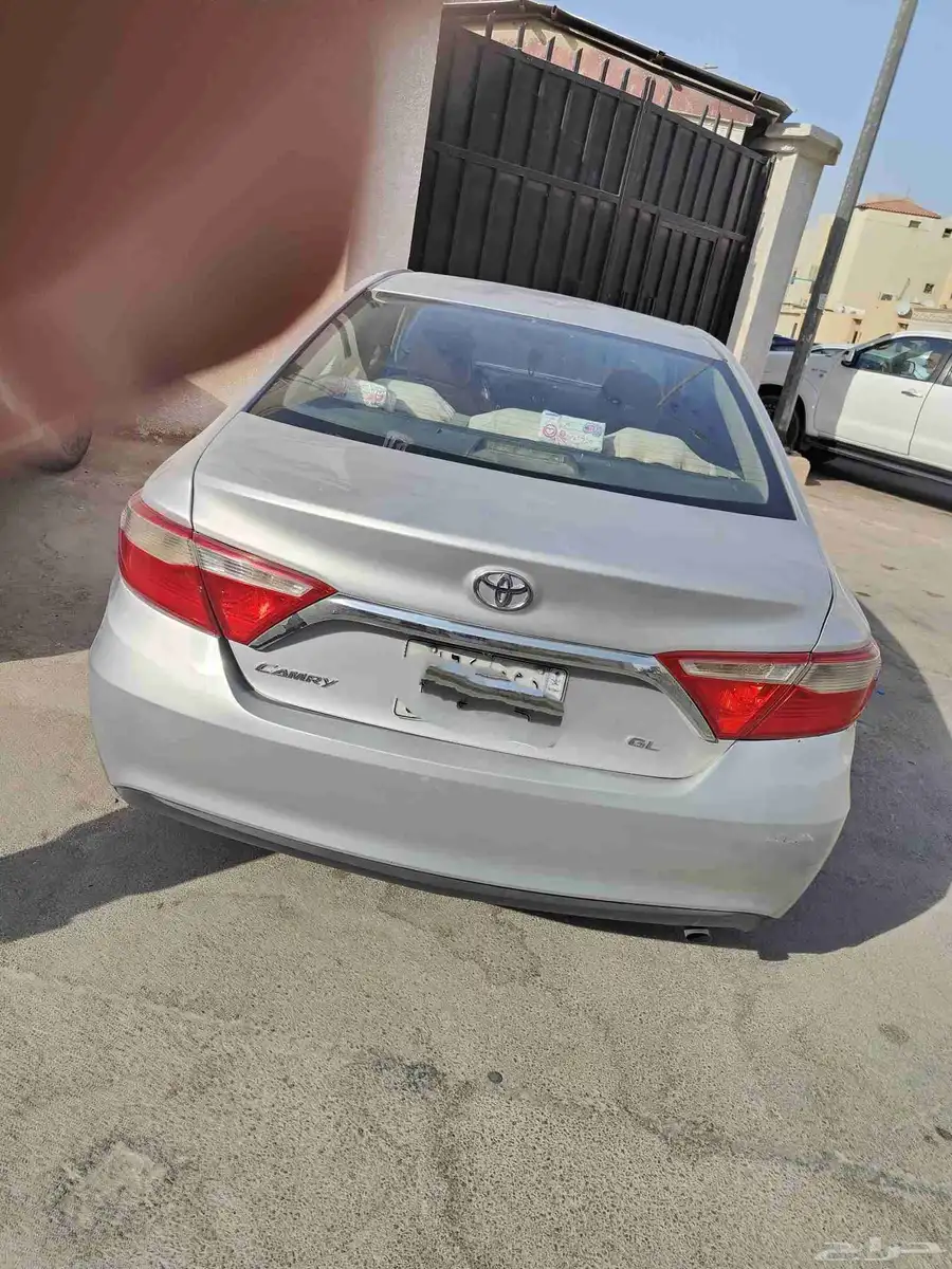 TOYOTA CAMRY GL 2017 MODEL 4