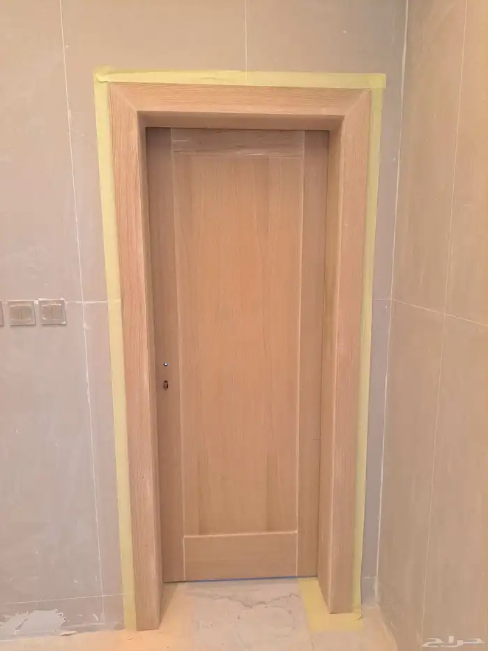 ابواب داخليه و خارجيه خشب سويدي و مقنو ديكورات و دواليب 1