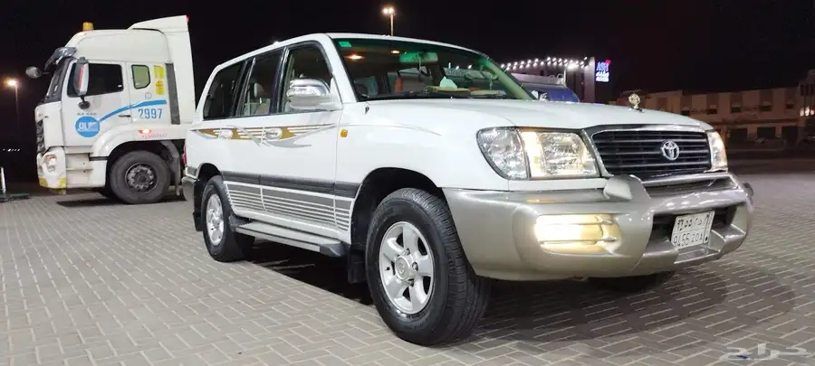لاندكروزر 2002 سعودي فل كامل GXR 8
