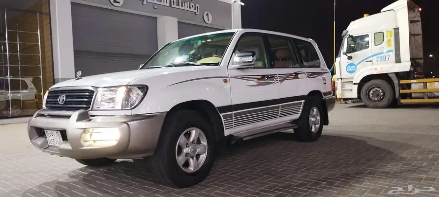 لاندكروزر 2002 سعودي فل كامل GXR 9