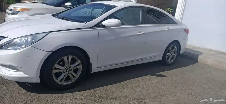 Hyundai sonata 2012 3