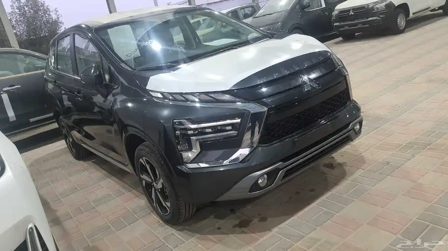 متسوبيشى اكسباندرا 2025 5
