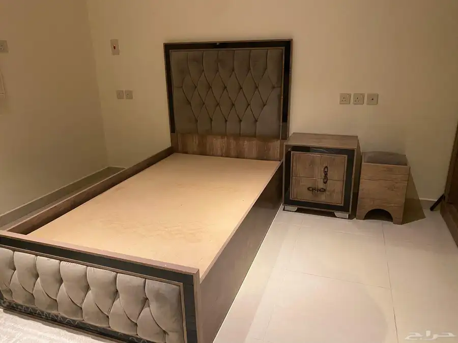 كنب مجالس  اثاث ومفروشات  طاولات طعام وخدمة  غرف نوم  مطابخ 24