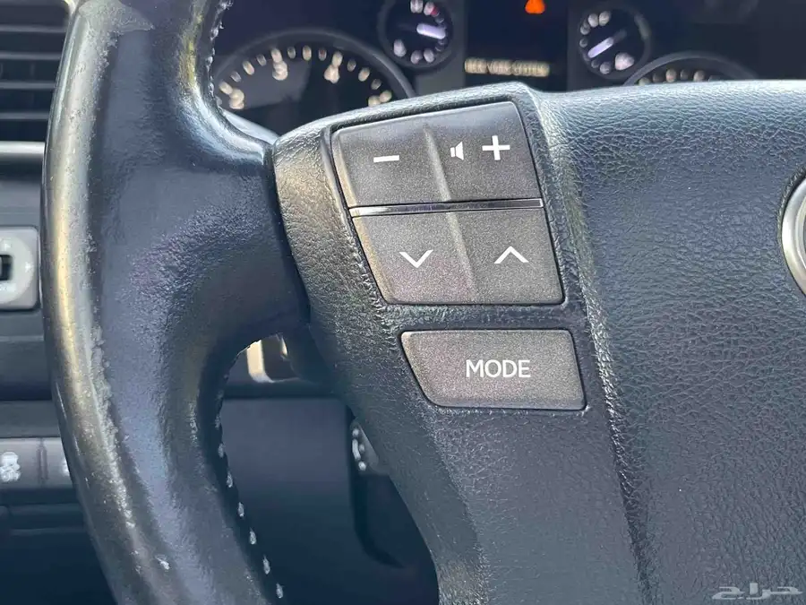 لكزس 2014 LX570 فل سعودي 16