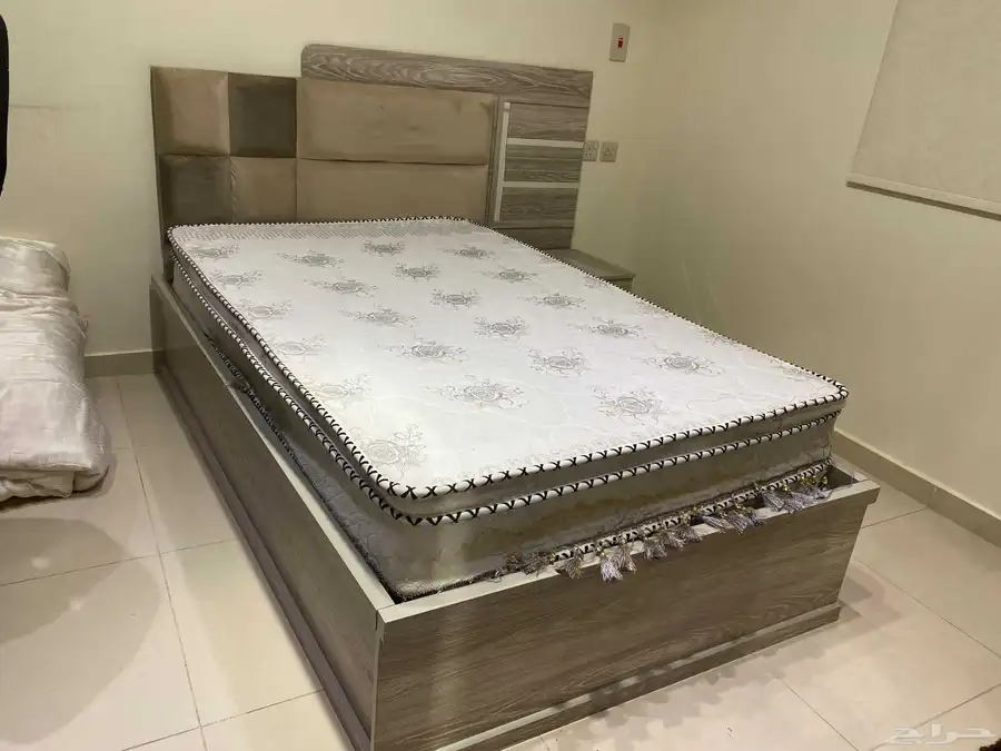 كنب مجالس  اثاث ومفروشات  طاولات طعام وخدمة  غرف نوم  مطابخ 36