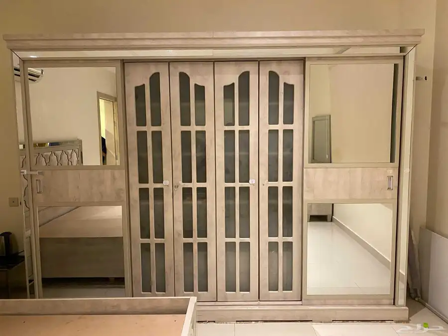 كنب مجالس  اثاث ومفروشات  طاولات طعام وخدمة  غرف نوم  مطابخ 29