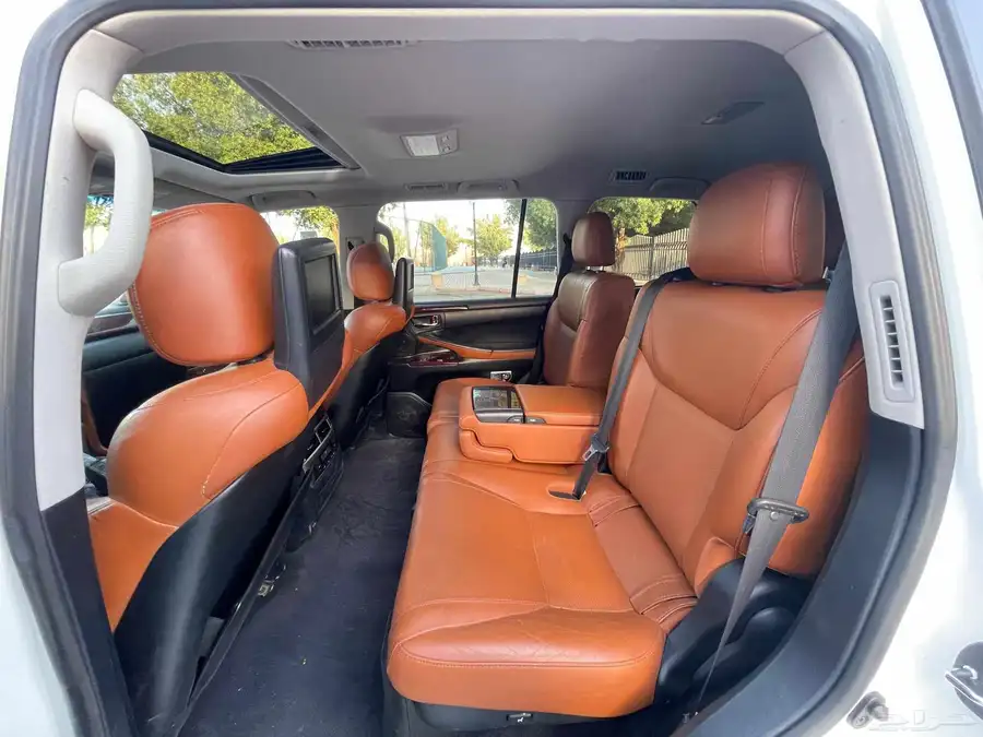 لكزس 2014 LX570 فل سعودي 11