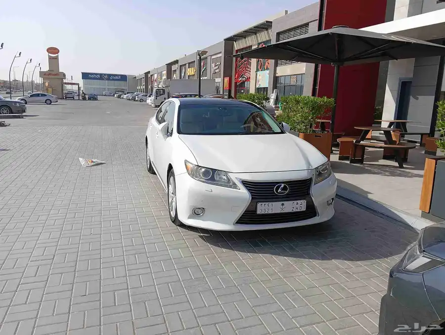 لكزس ES350 2015 8