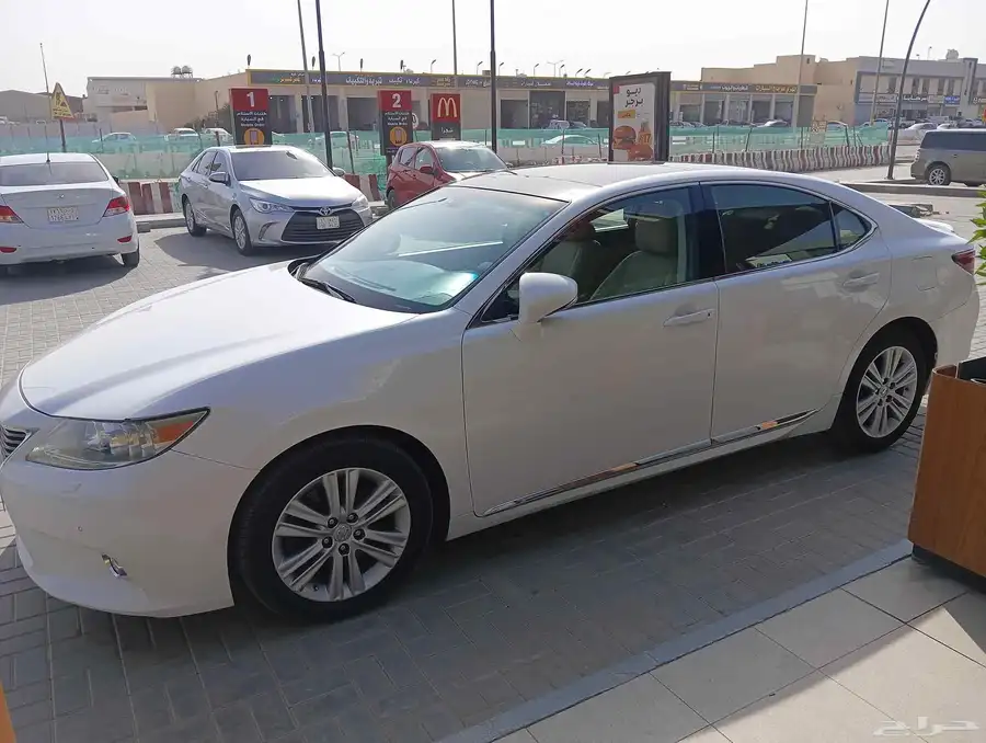 لكزس ES350 2015 9