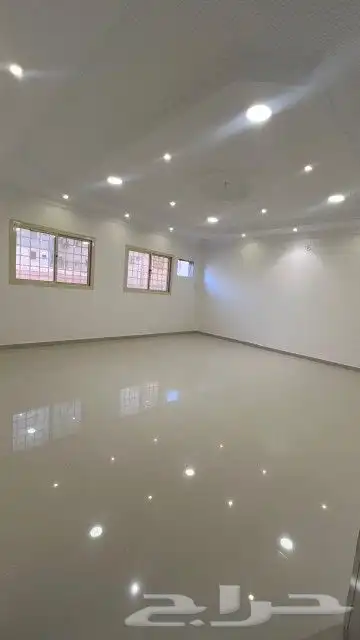 شقة للإيجار بالحلقة الغربية بالطائف 0