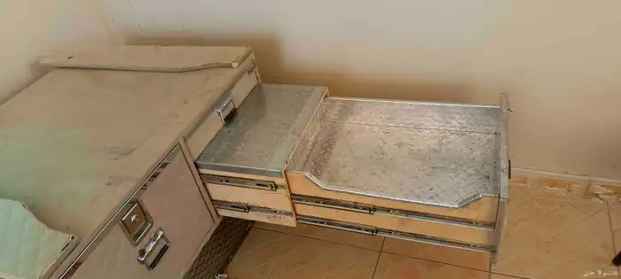 صندوق عزبه ادراج لاندكروزر 2008 - 2015 4