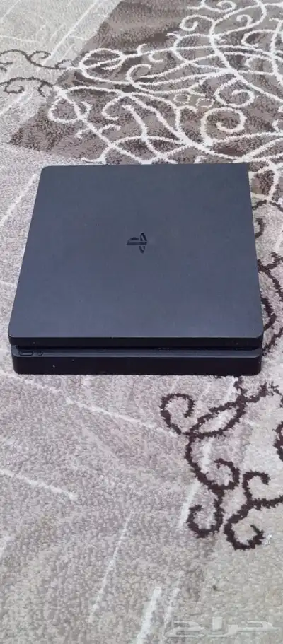 للبيع بلايستيشن (سوني) 4 مستعمل استعمال نظيف 2