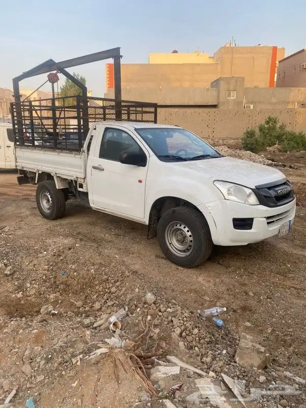 مطلوب يونات لي الاجار الشهري بكون عليهو ونش للتحميل الابل 0