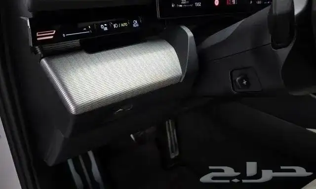 BMW 520I M Sport 2024 داخليه اوف وايت - استيراد من كوريا index