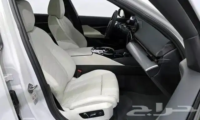 BMW 520I M Sport 2024 داخليه اوف وايت - استيراد من كوريا index