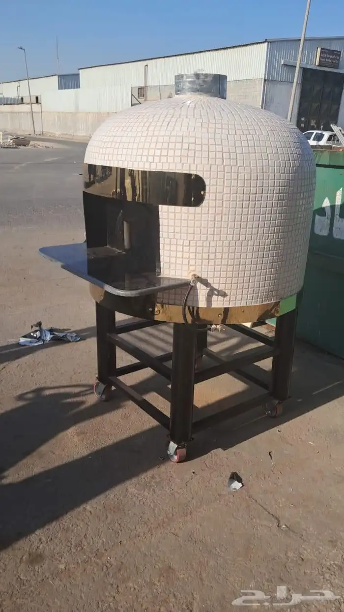 افران بيتزا نابولي الإيطالي وبأسعار منافسة 8