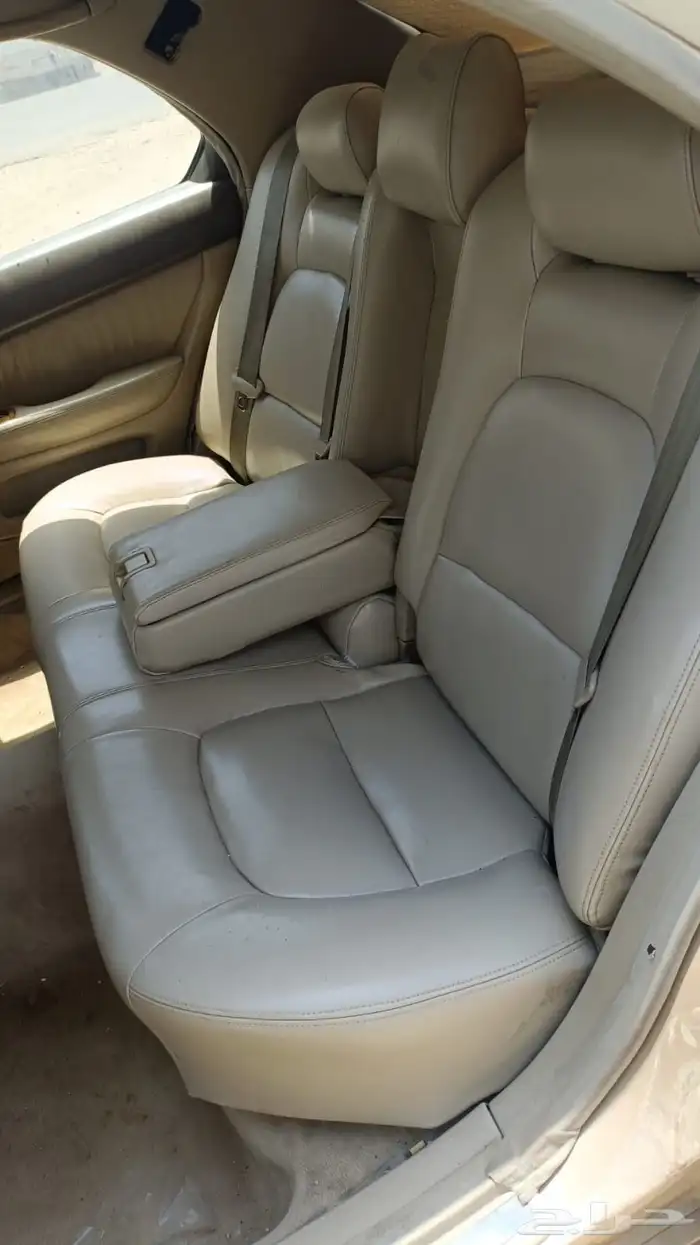 البيع قطع غيار تشليح لكزس LS400 موديل 2000 9