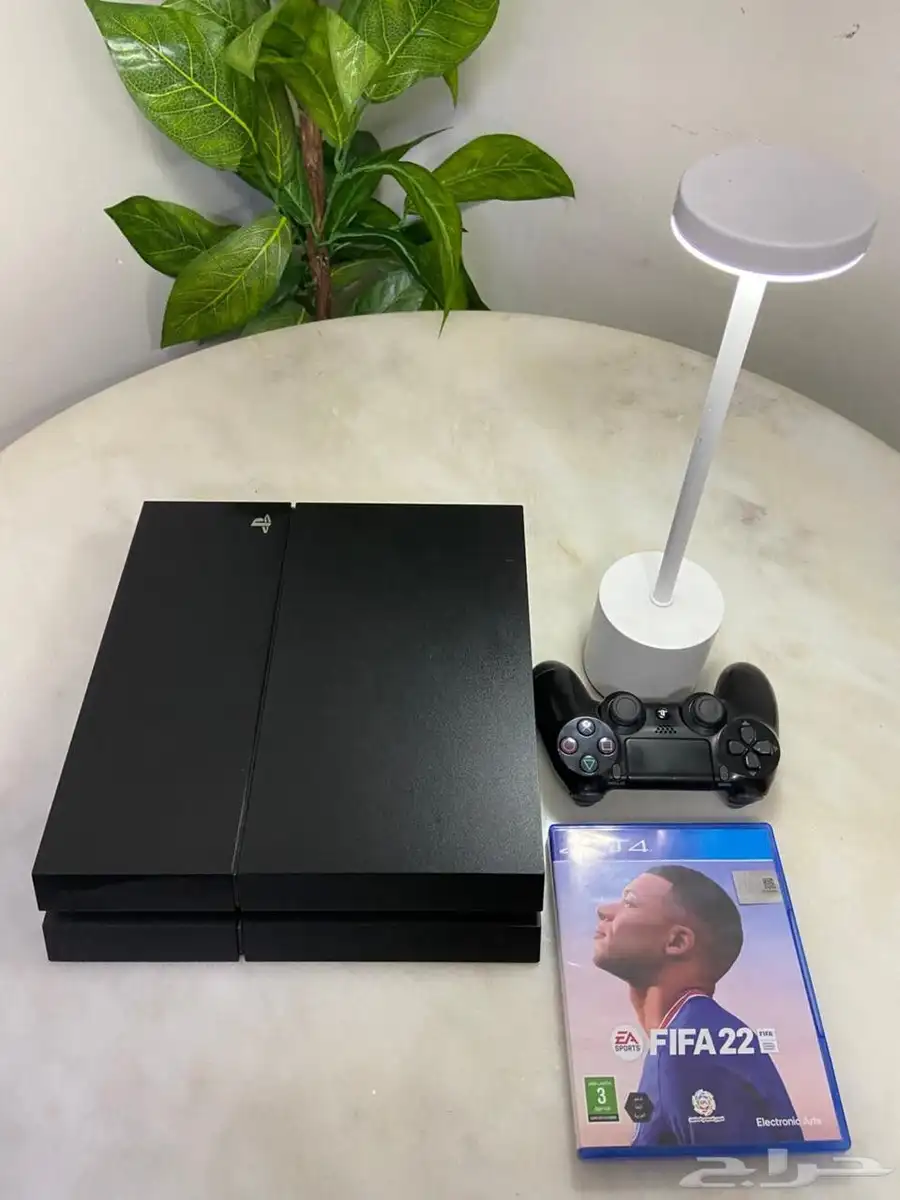 بلايستيشن 4 (1 تيرا) يد اصليه ولعبتينFIFA22 وHorizon 2