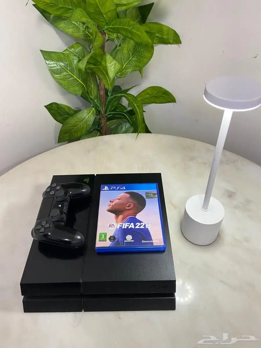 بلايستيشن 4 (1 تيرا) يد اصليه ولعبتينFIFA22 وHorizon 0