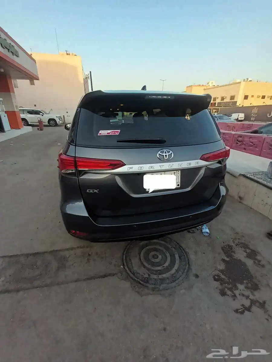 Toyota fortuner 4