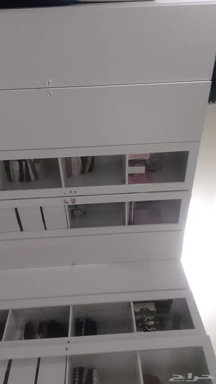 اثاث استخدام نضيف وغرفة نوم بيضا 2