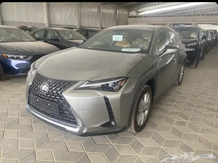 لكزس UX200 2023 استاندر خليجي كاش وقسط بأقل سعر تظليل مجاني 3