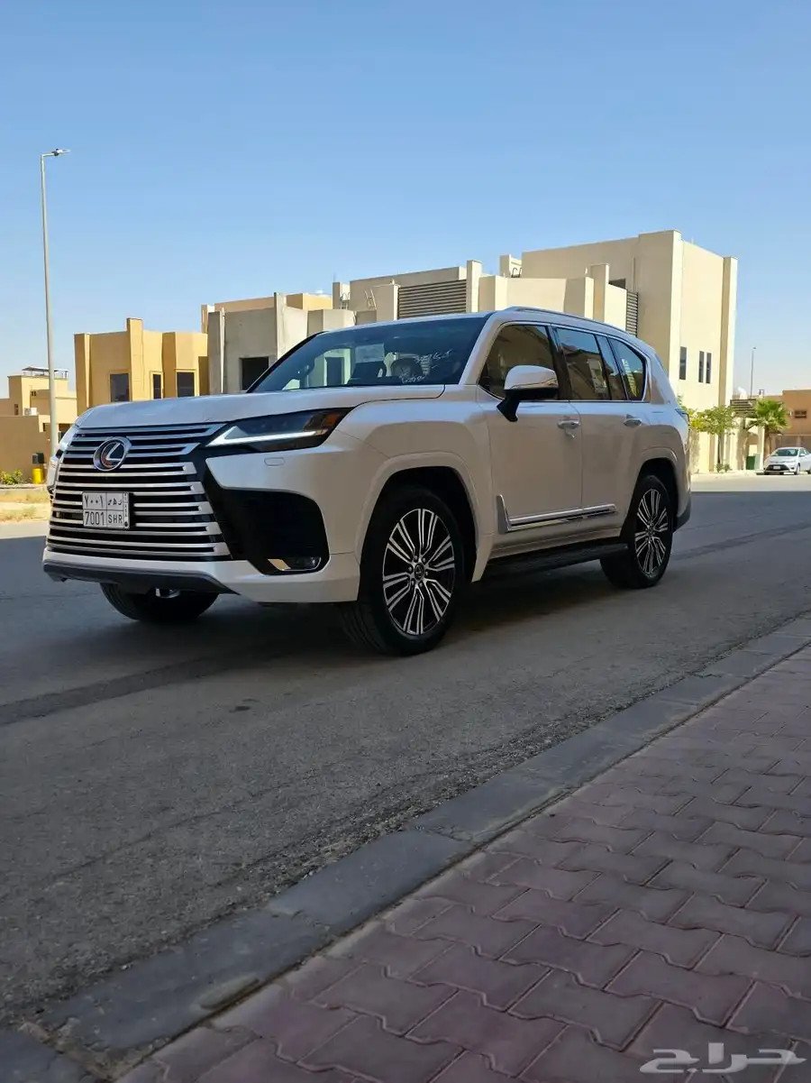 لكزس BB 2024 LX600 عداد 1300كيلو فقط 5
