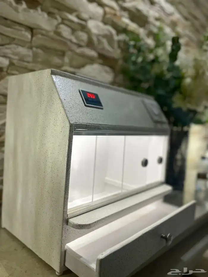 حاضنه الكترونيه 2