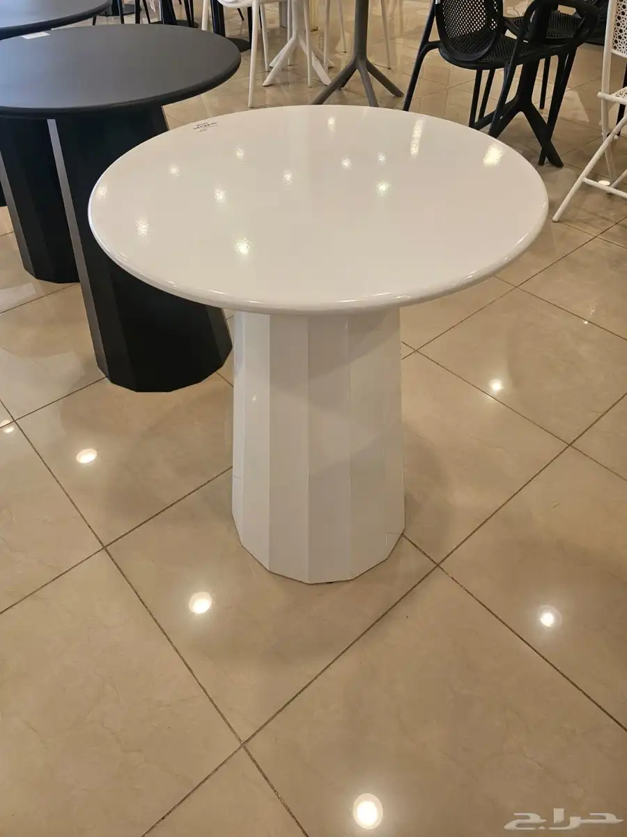 طاولات حديد دائرية 5