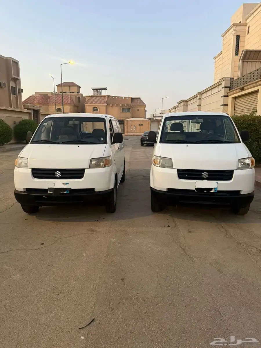 متوفرر لديناا 2 فانات سيزوكي 2007 1
