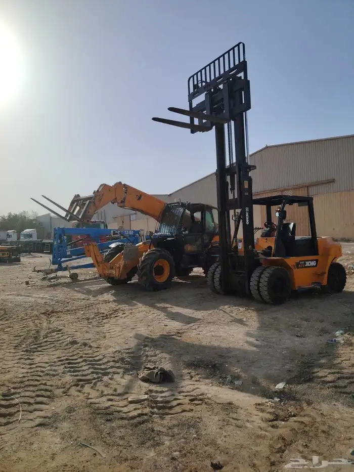 RENTING ALL KINDS OF HEAVY EQUIPMENT 1
