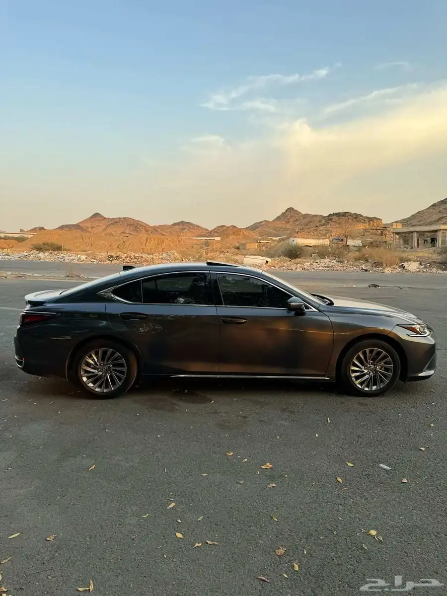 لكزس ES300H هايبرد للبيع 15