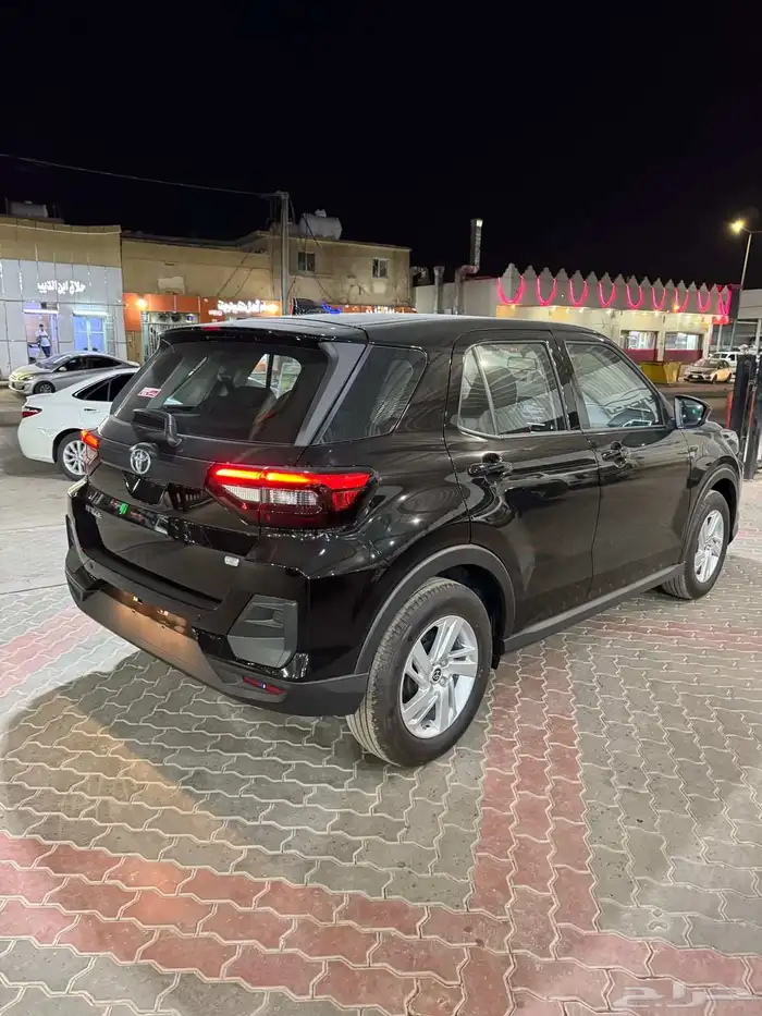 تويوتا رايز اسود بنزين XLE سعودي 2025 2