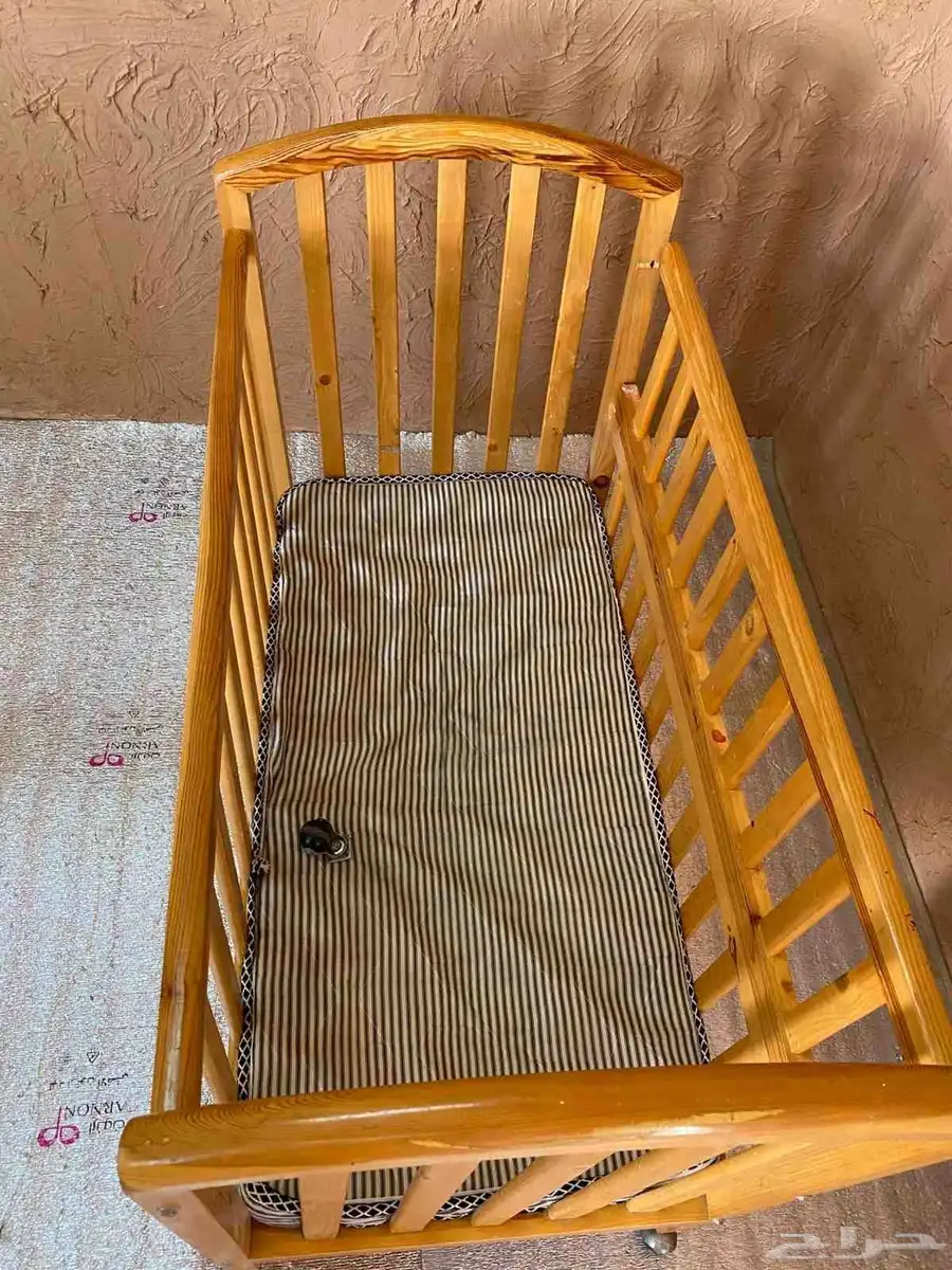 سرير مع مرتبه للطفال للبيع مع سوم 4