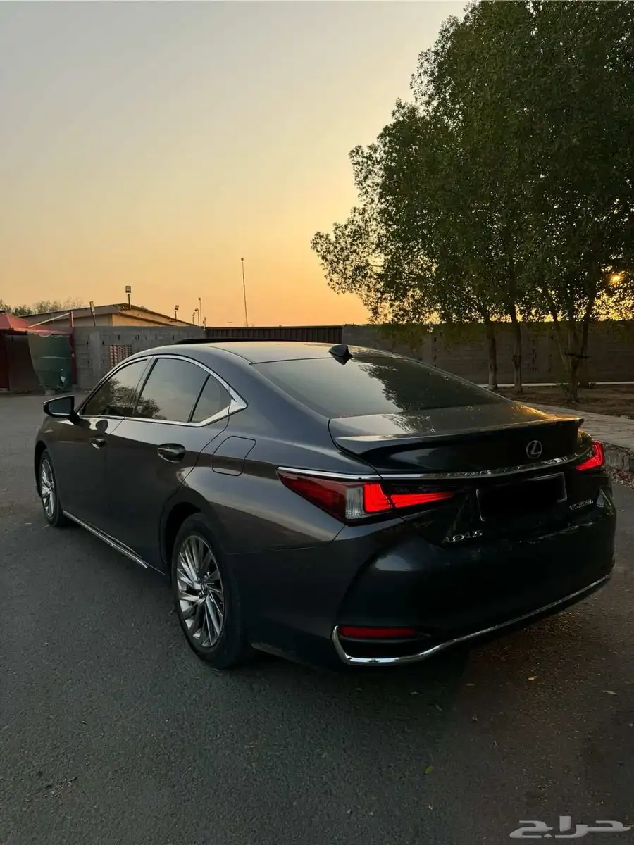 لكزس ES300H هايبرد للبيع 9