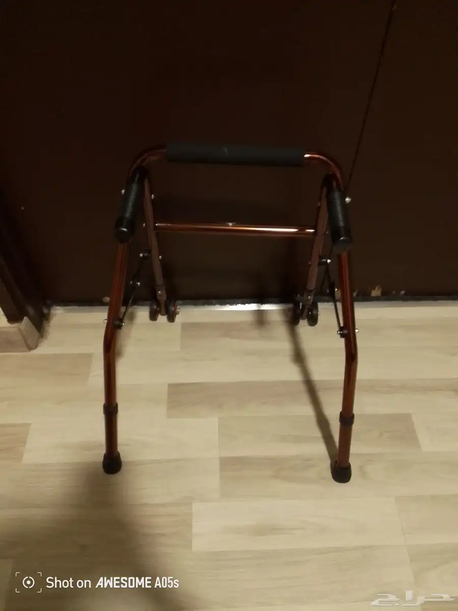 عكاز رباعي للأطفال 0