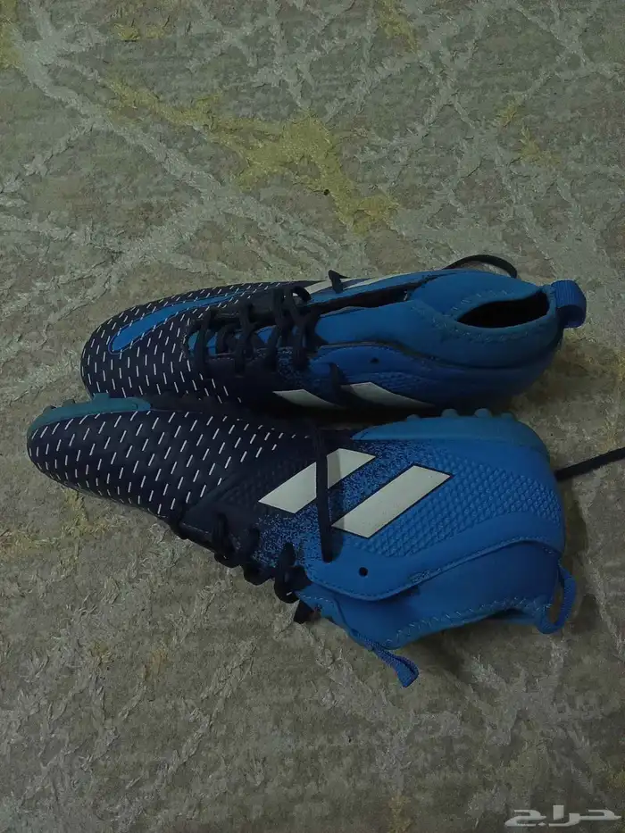 حذاء كرة قدم مقاس 41 1