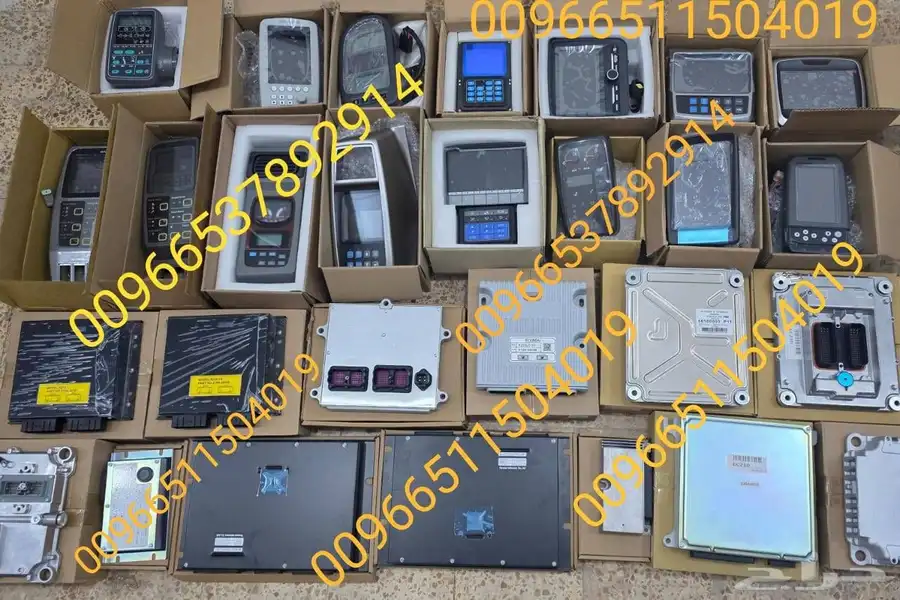 شاشات وكمبيوترات وضفاير وافياش لجميع انواع المعدات الثقيله 1