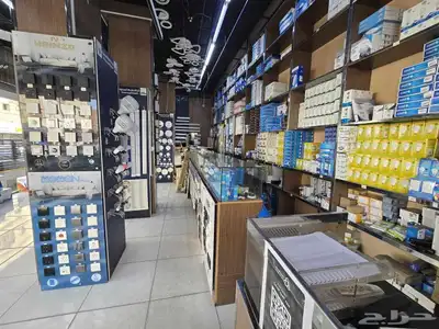 بضاعة كهرباء ومحل مجهز للتقبيل في السوق المخصص 2