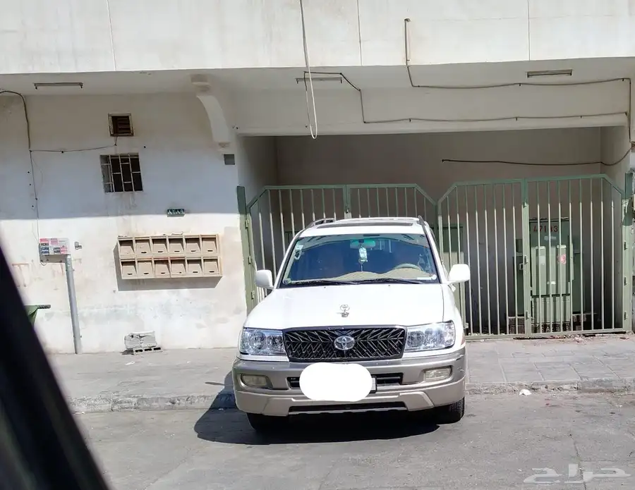 لاندكروزر 2004 فل كامل 2