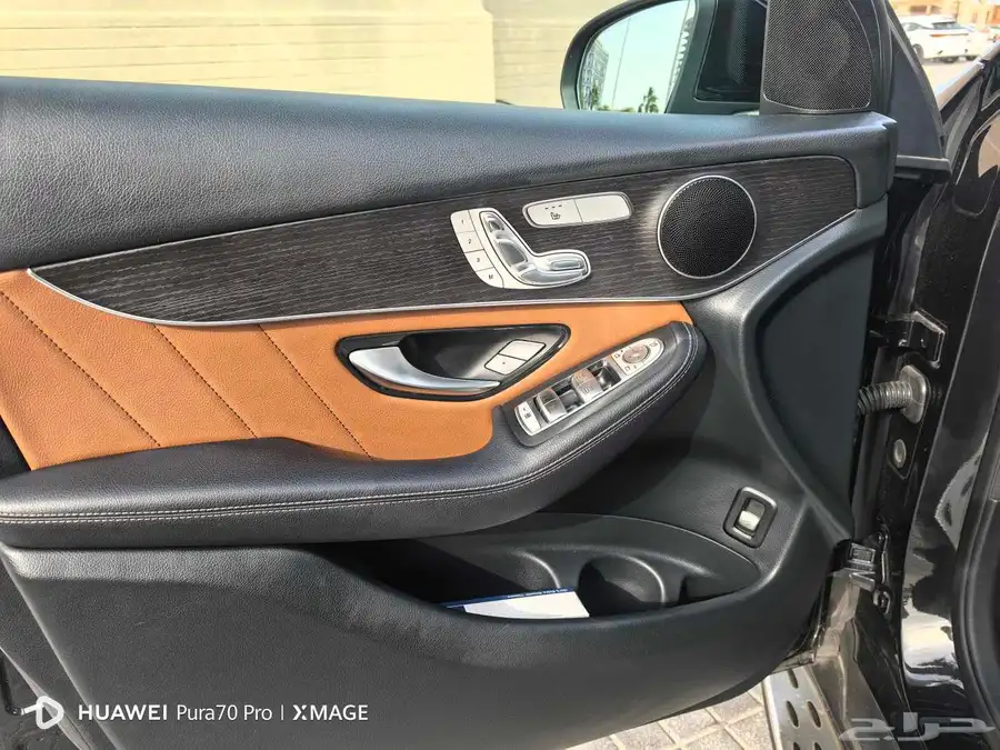 للبيع مرسيدس GLC 300 موديل 2020 9