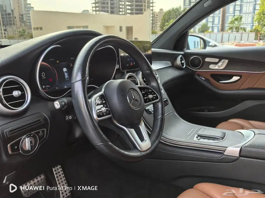 للبيع مرسيدس GLC 300 موديل 2020 16