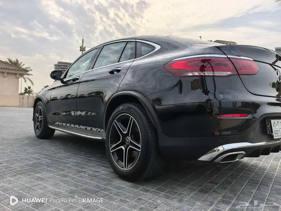 للبيع مرسيدس GLC 300 موديل 2020 23