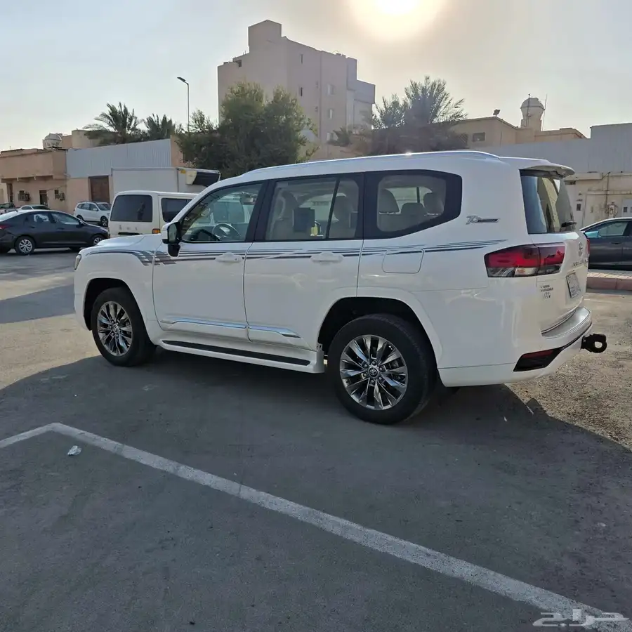 للبيع لاندكروزر 2022 5