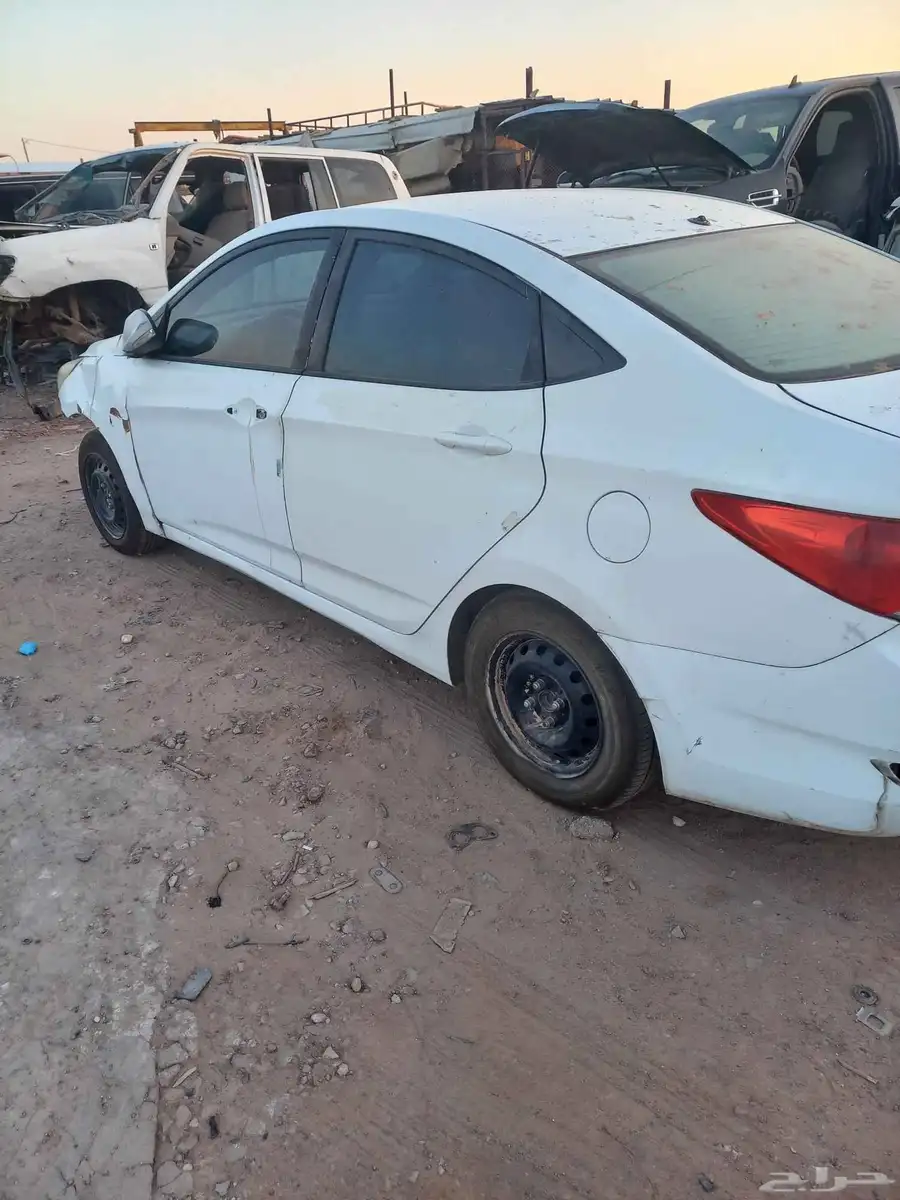 لبيع قطع غيار اكسنت 2012 1