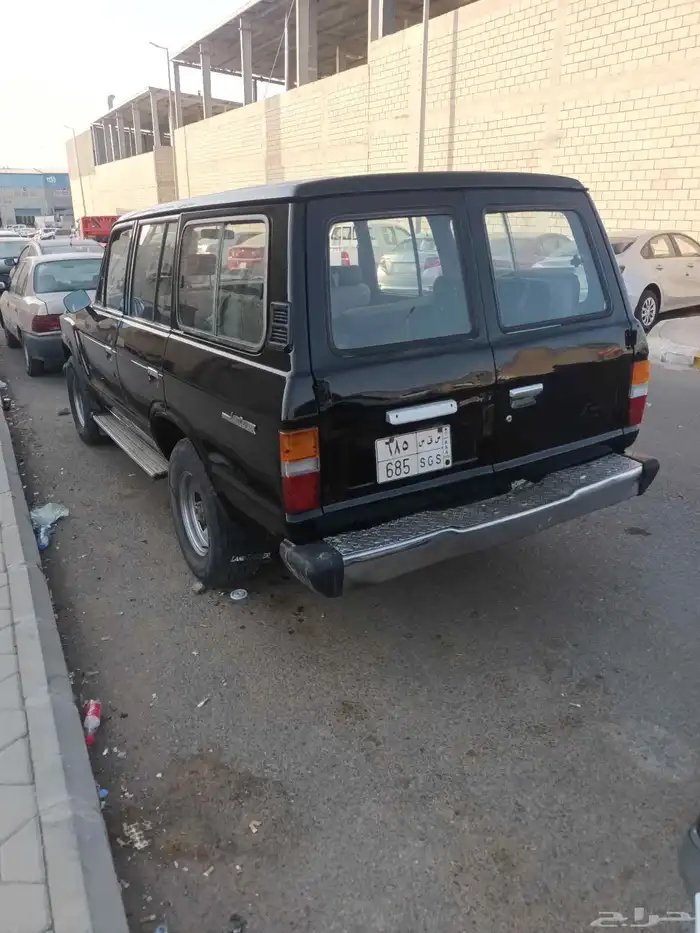 جيب صالون تويوتا مفحوص موديل 1984م يحتاج تجديد مطوف 6