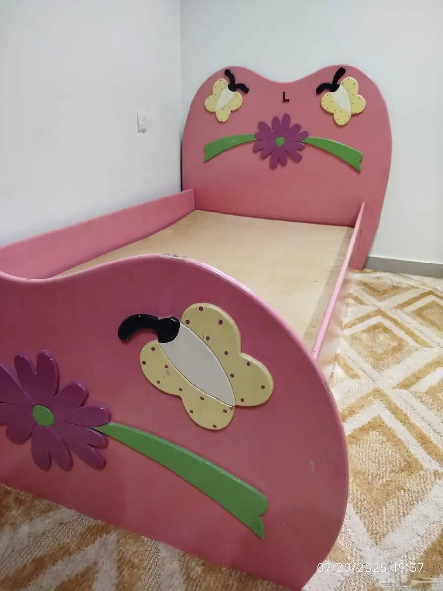 غرفة أطفال (سرير و مرتبة و دولاب) 0