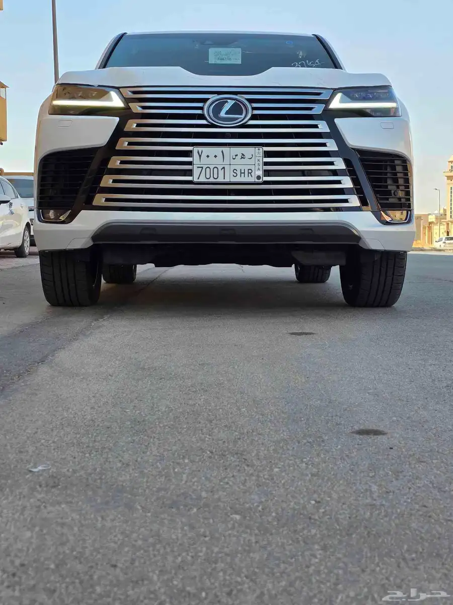 لكزس BB 2024 LX600 عداد 1300كيلو فقط 13